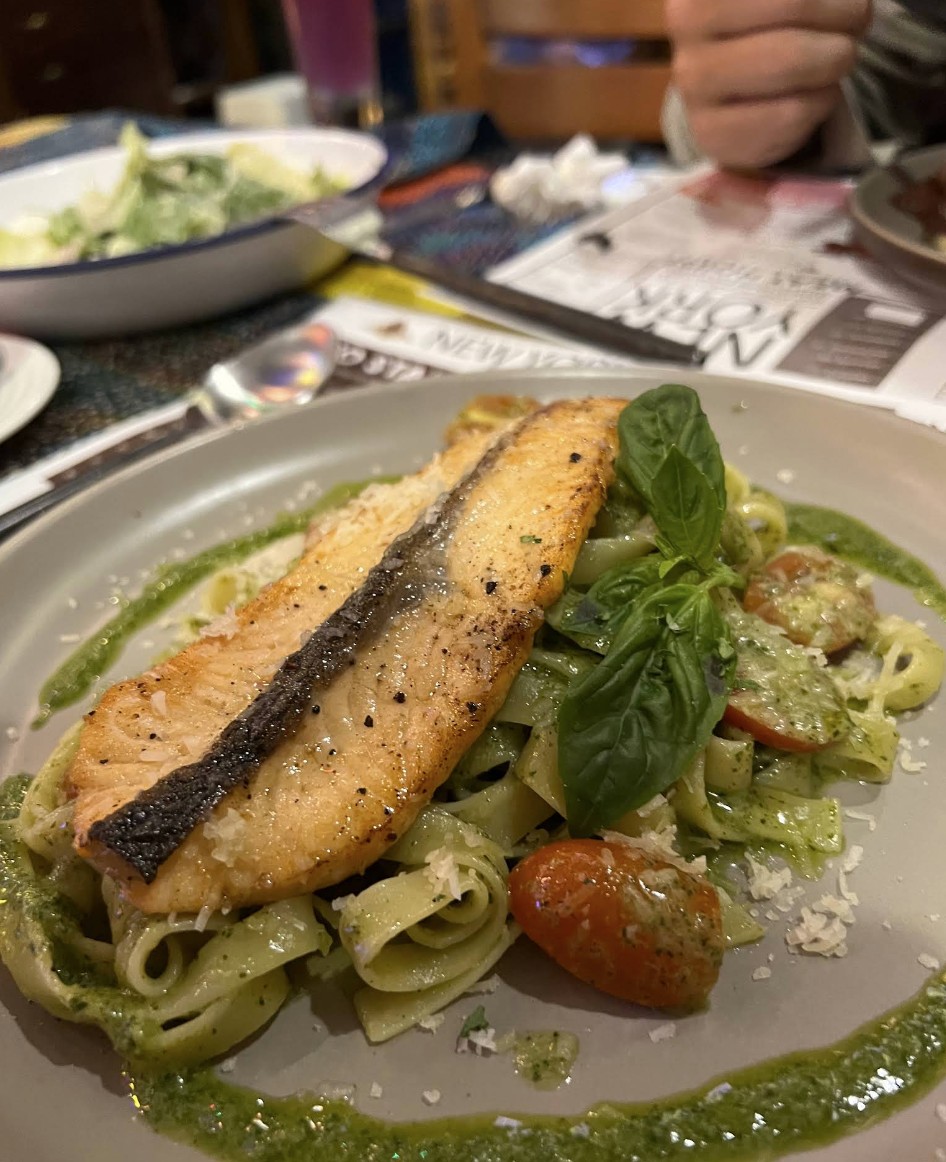 Salmon pesto pasta